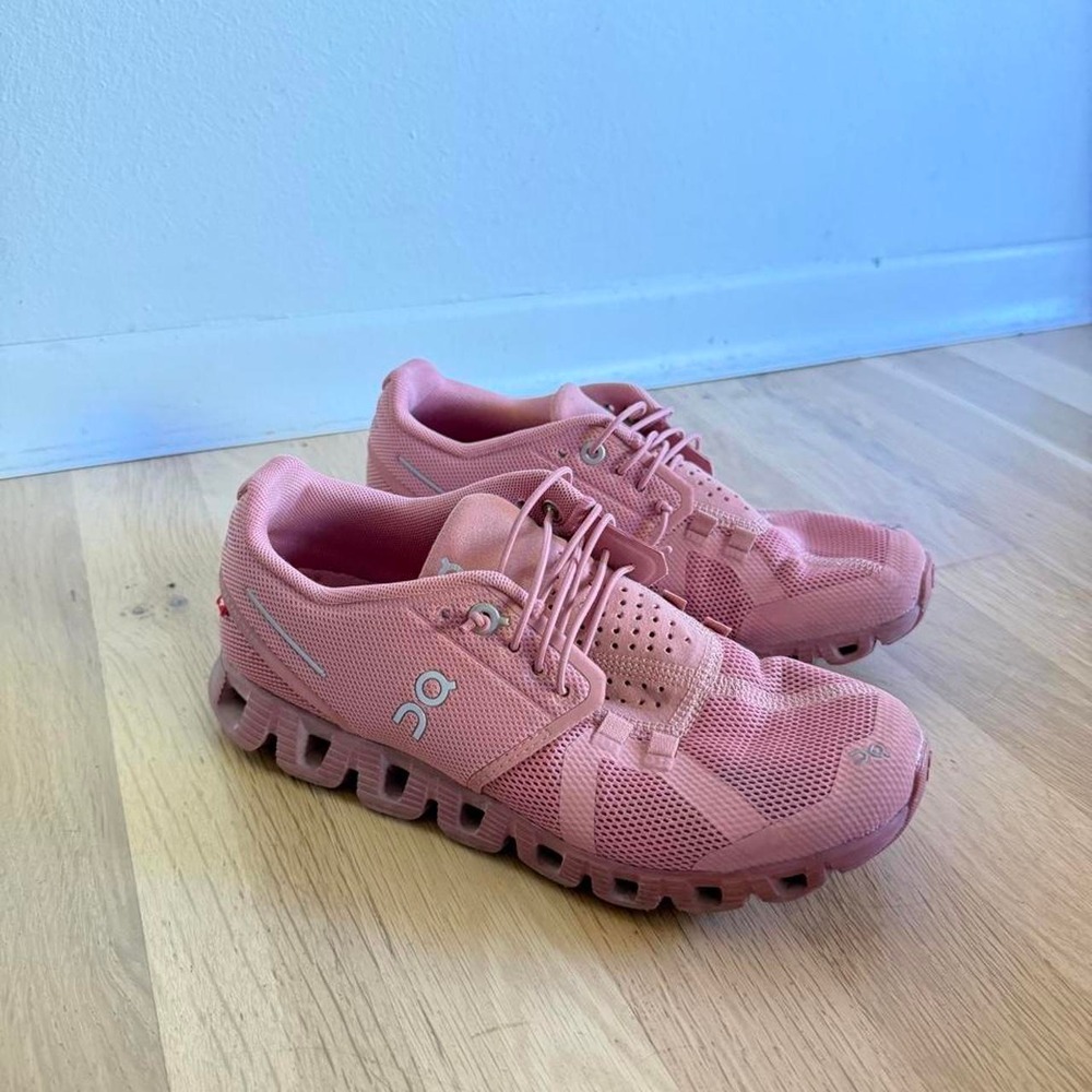 On Running Cloud Pink Rose Sneakers